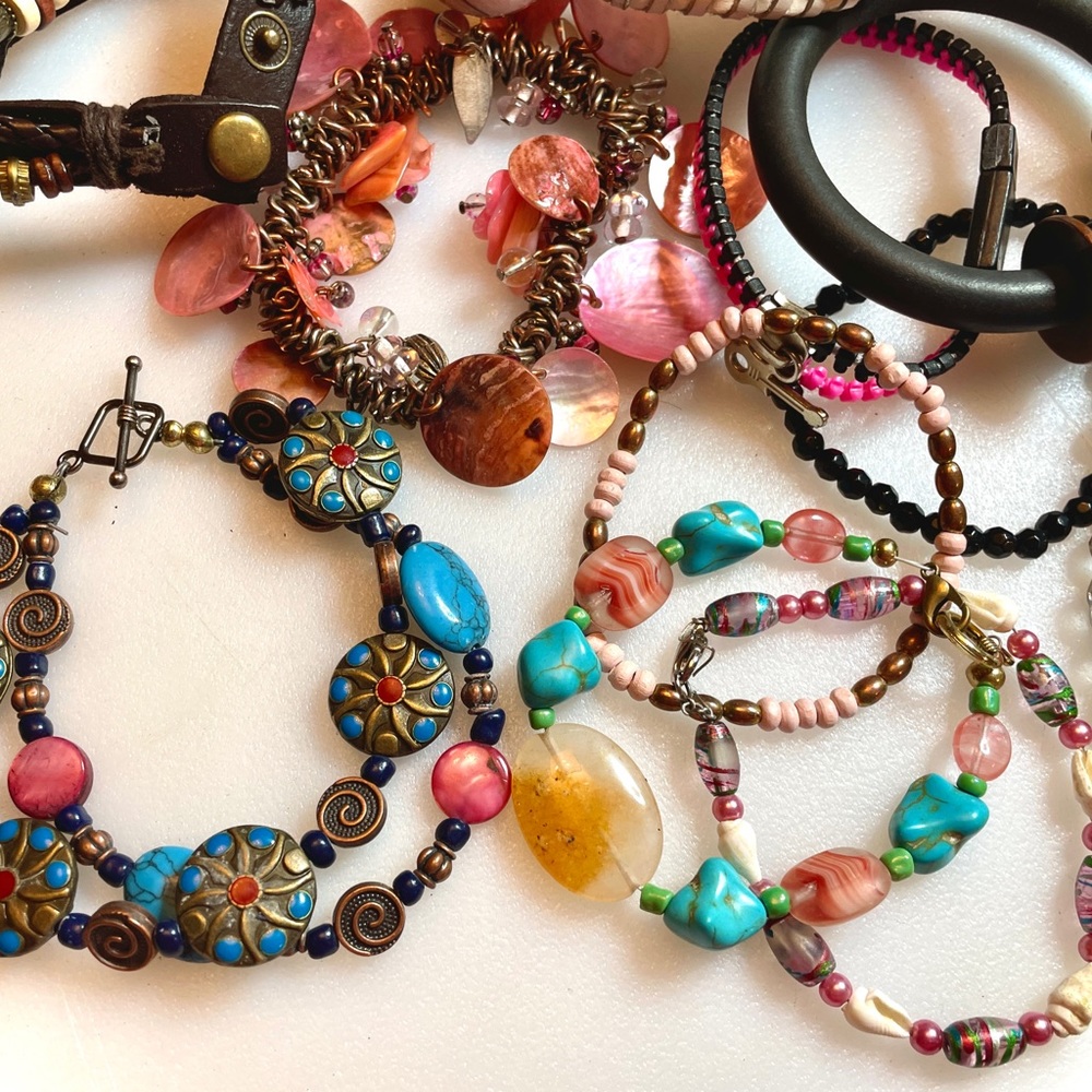 LOT II: Pink & Black themed BRACELETS. Vintage & Contemporary, gold and silver